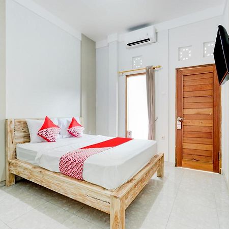 Oyo Flagship 90756 Melasti Hills Room & Cafe Ungasan Zewnętrze zdjęcie